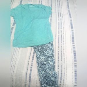 Workout leggings and top